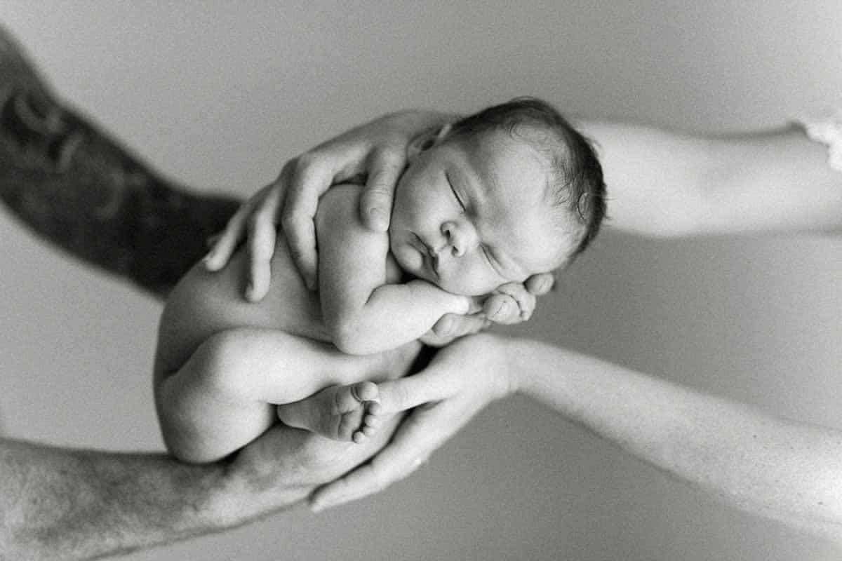 Newborn billeder er fotoserien af den helt nyfødte i Esbjerg