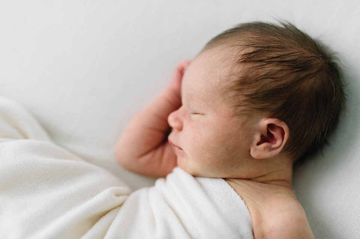 Det kræver en god baby fotograf at lave smukke babybilleder i Esbjerg